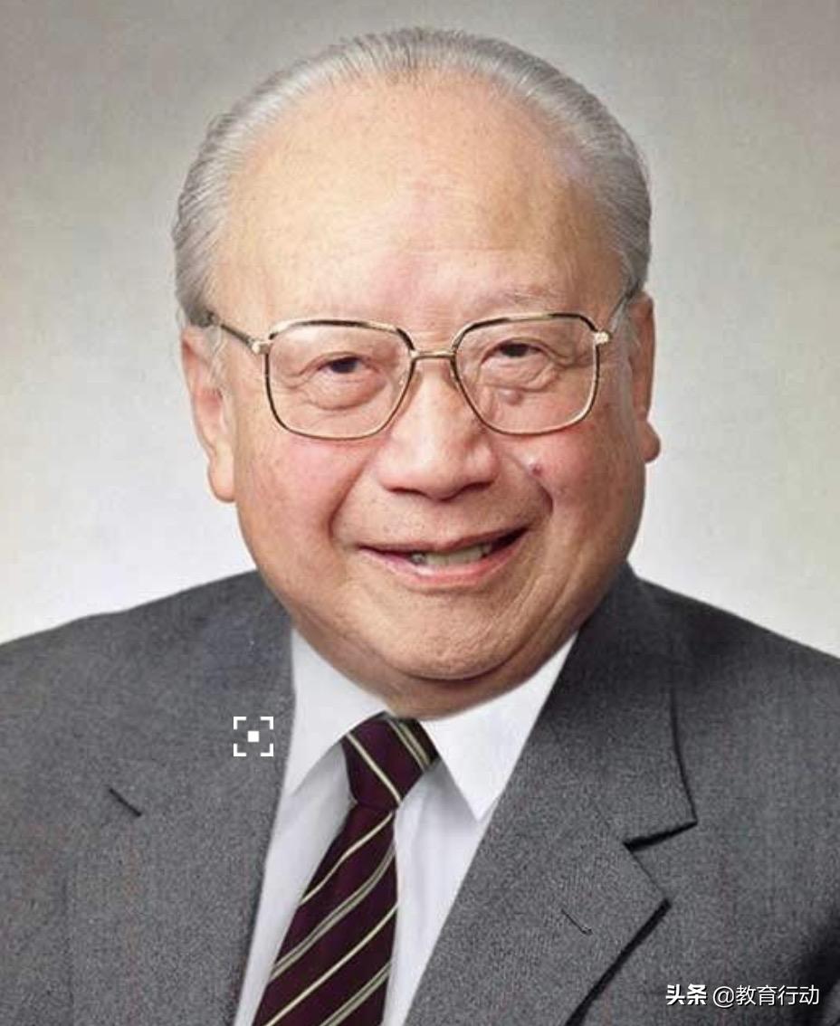 他高考只考了61分却考了一所名校,他考了0分英语