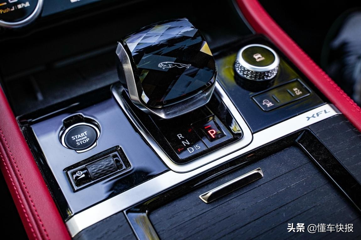 陈震试驾捷豹xfl2021款试驾视频,沉浸式体验24款捷豹xfl尊享豪华
