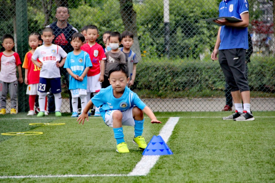 南充足球青训俱乐部,南充奥航足球俱乐部