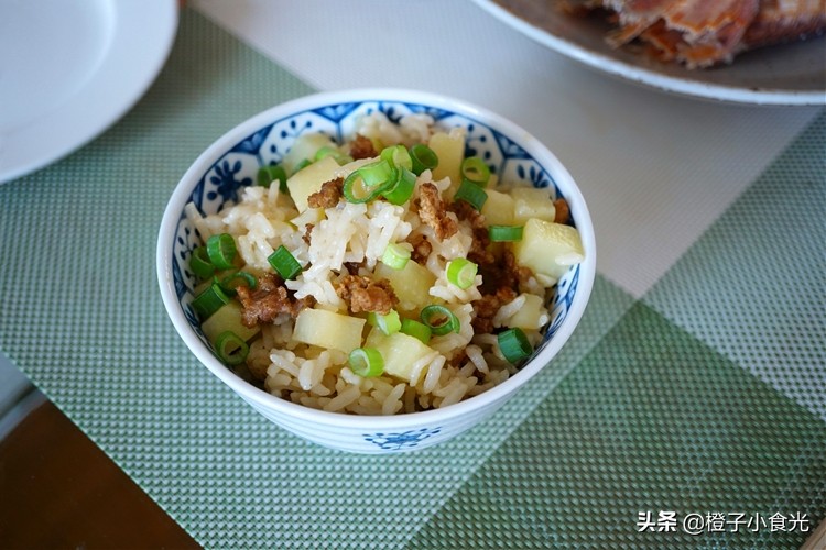 我家3顿饭，从不点外卖也不糊弄，晒图后网友说，这晚餐太馋人了