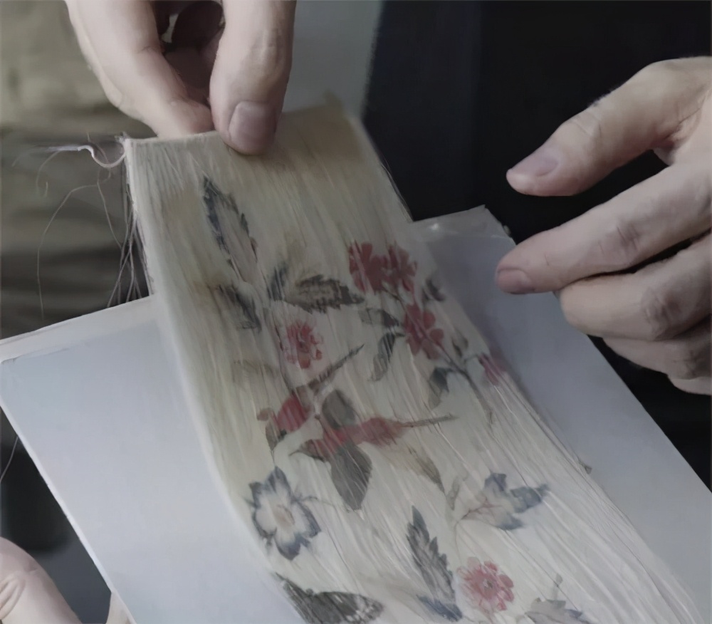 国外发型设计师剪头发,理发师给人设计发型变得好漂亮