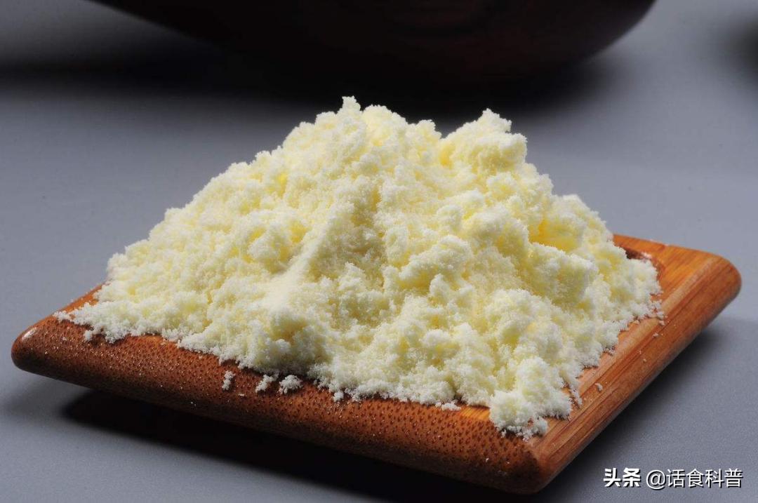 中老年高钙奶粉对老年人有哪些好处,能软化血管吗?