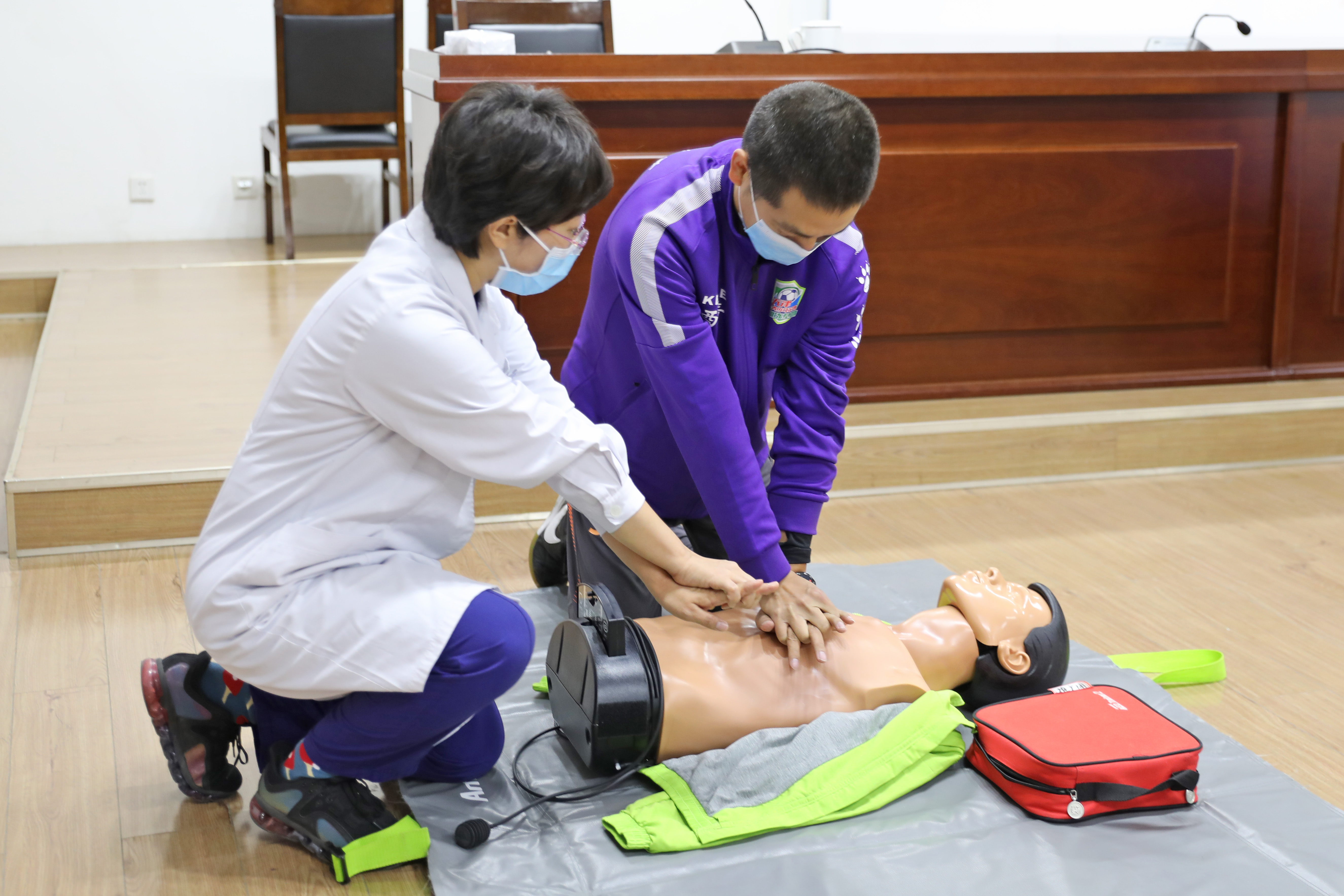 天津市红十字会应急救护培训报名,天津足协训练