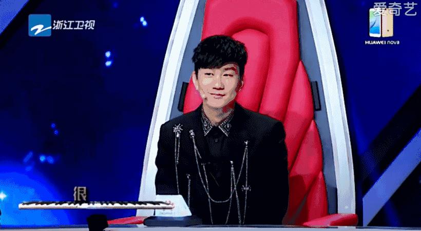 半年换3个妹子，但我依旧是纯情boy？