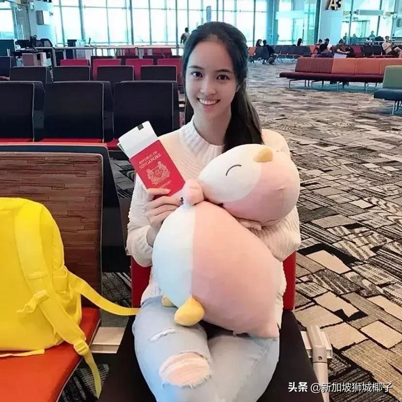 新加坡星二代被微博网友骂哭了...