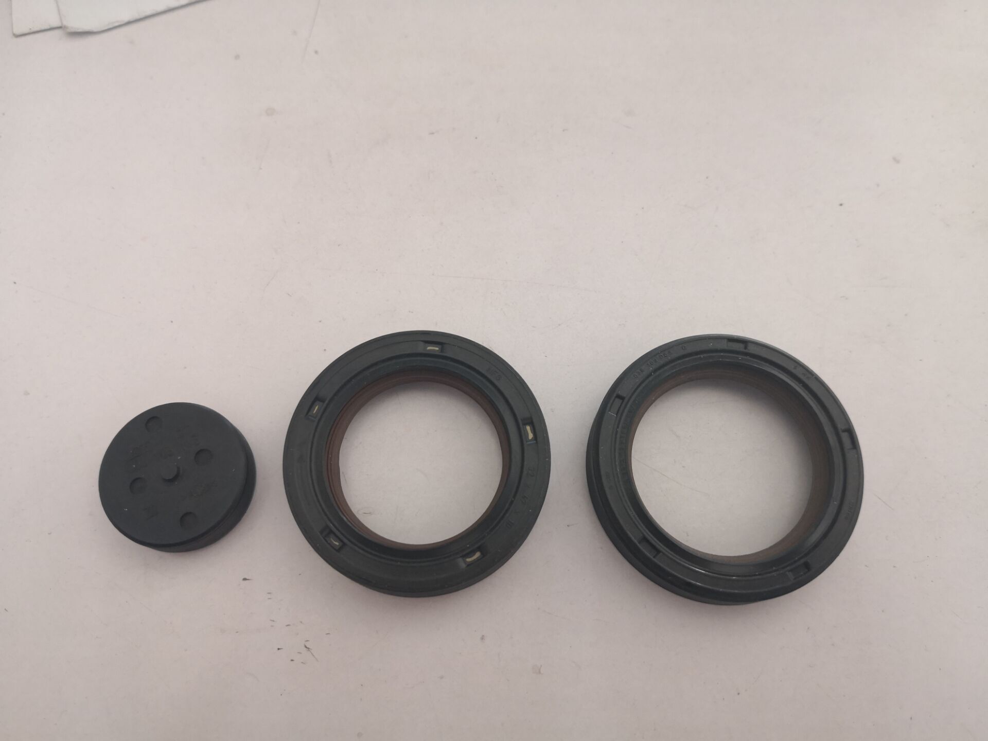 奥迪a6l2.0t气门油封烧机油,老款奥迪a6l2.0烧机油怎么解决