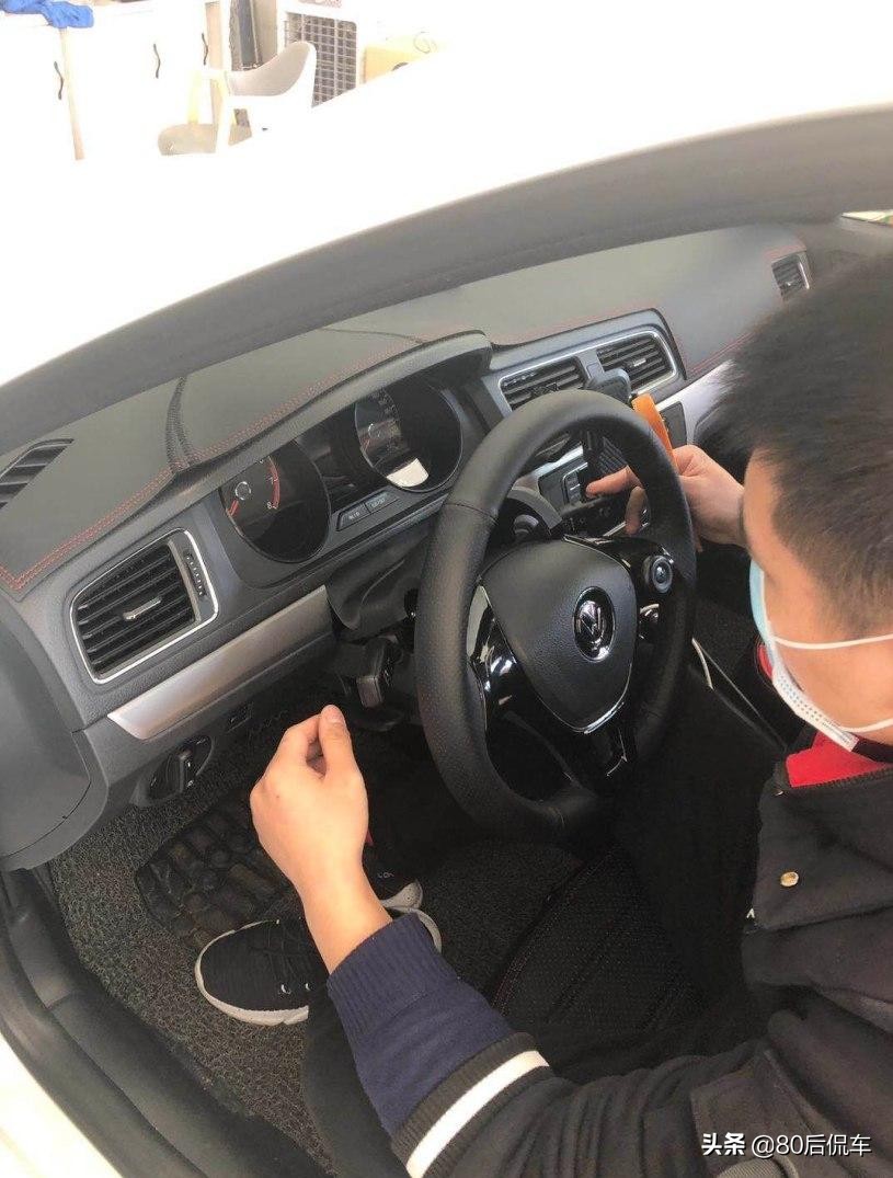 低配大众朗逸改装仪表台,朗逸启航改多功能方向盘多少钱