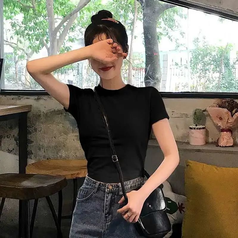 全是黑色衣服怎么穿出高级感,男黑色衣服的高级搭配