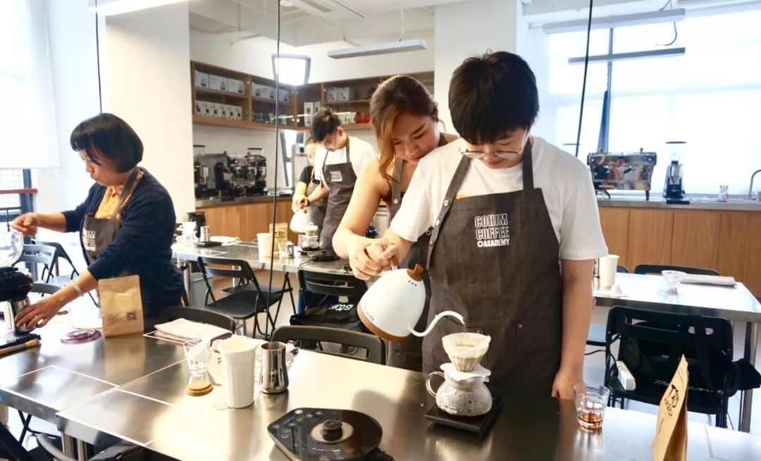 中赫时尚咖啡,中赫时尚咖啡学院学费