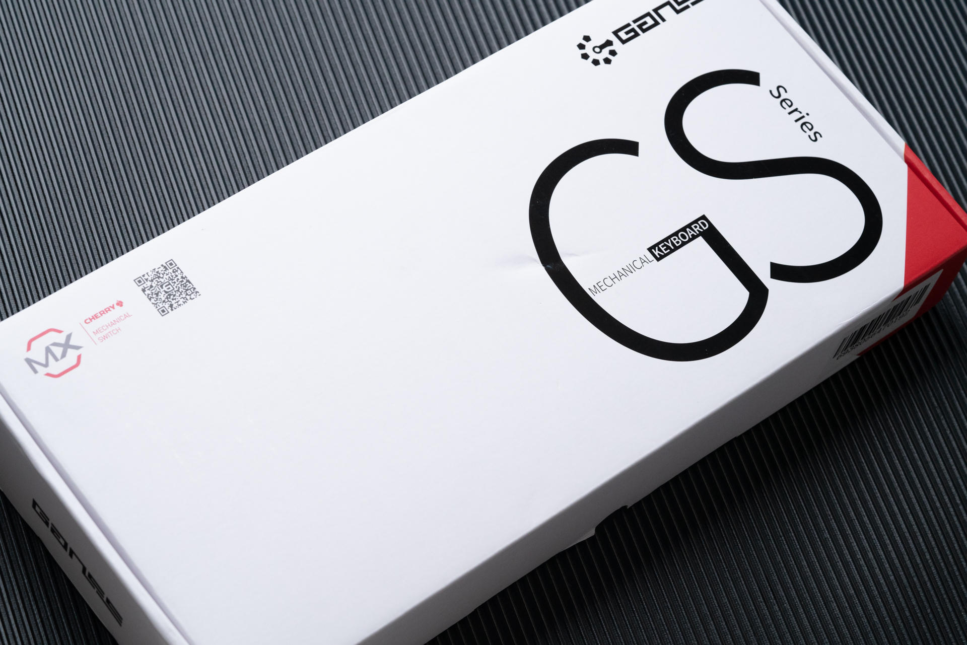 入门级性价比热插拔键盘,高斯键盘gs87d什么轴最好用