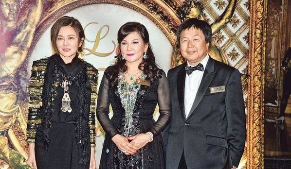 40岁女性必备的路易威登包,香港太太的日常生活