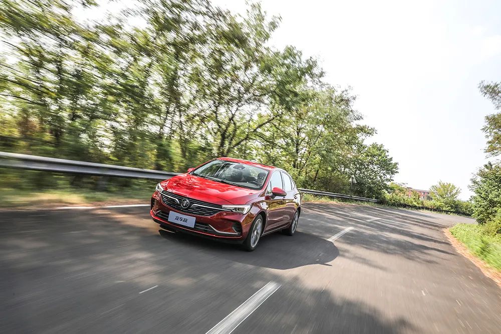 别克威朗20款20t试驾,驾驶别克威朗