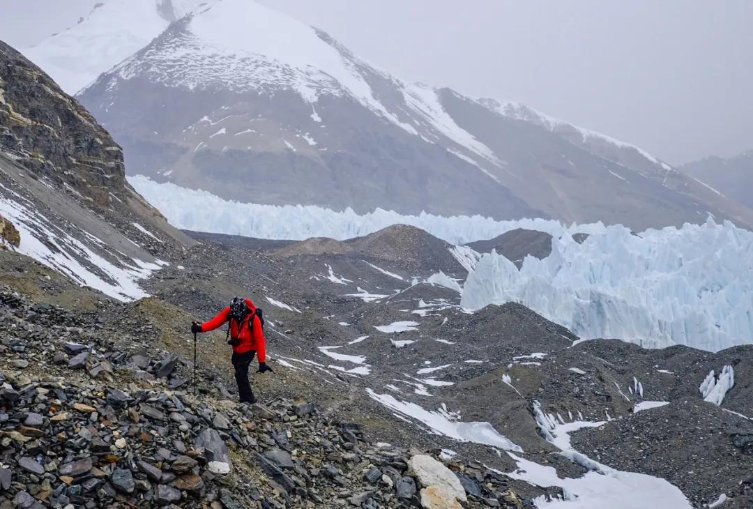珠穆朗玛峰高度就是海拔嘛,珠穆朗玛峰视频