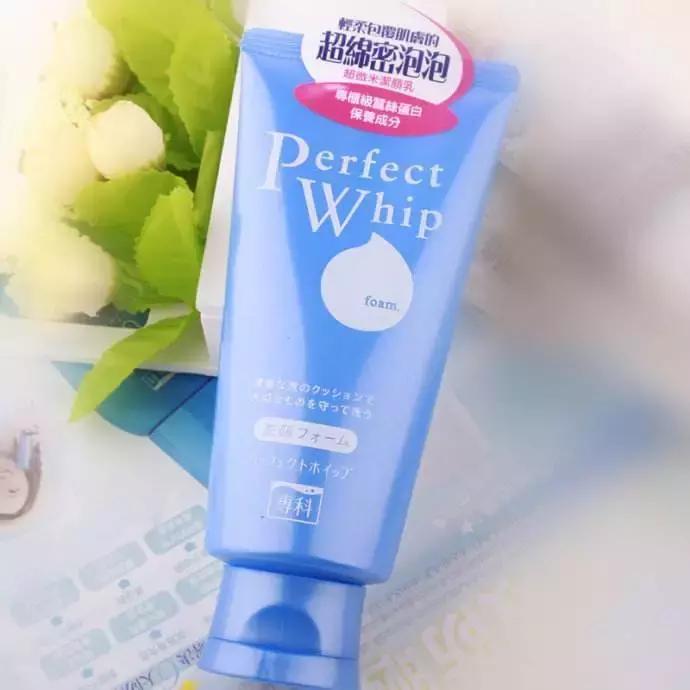 擦脸的凝胶与什么混合比较好用,单用精华好还是面霜好