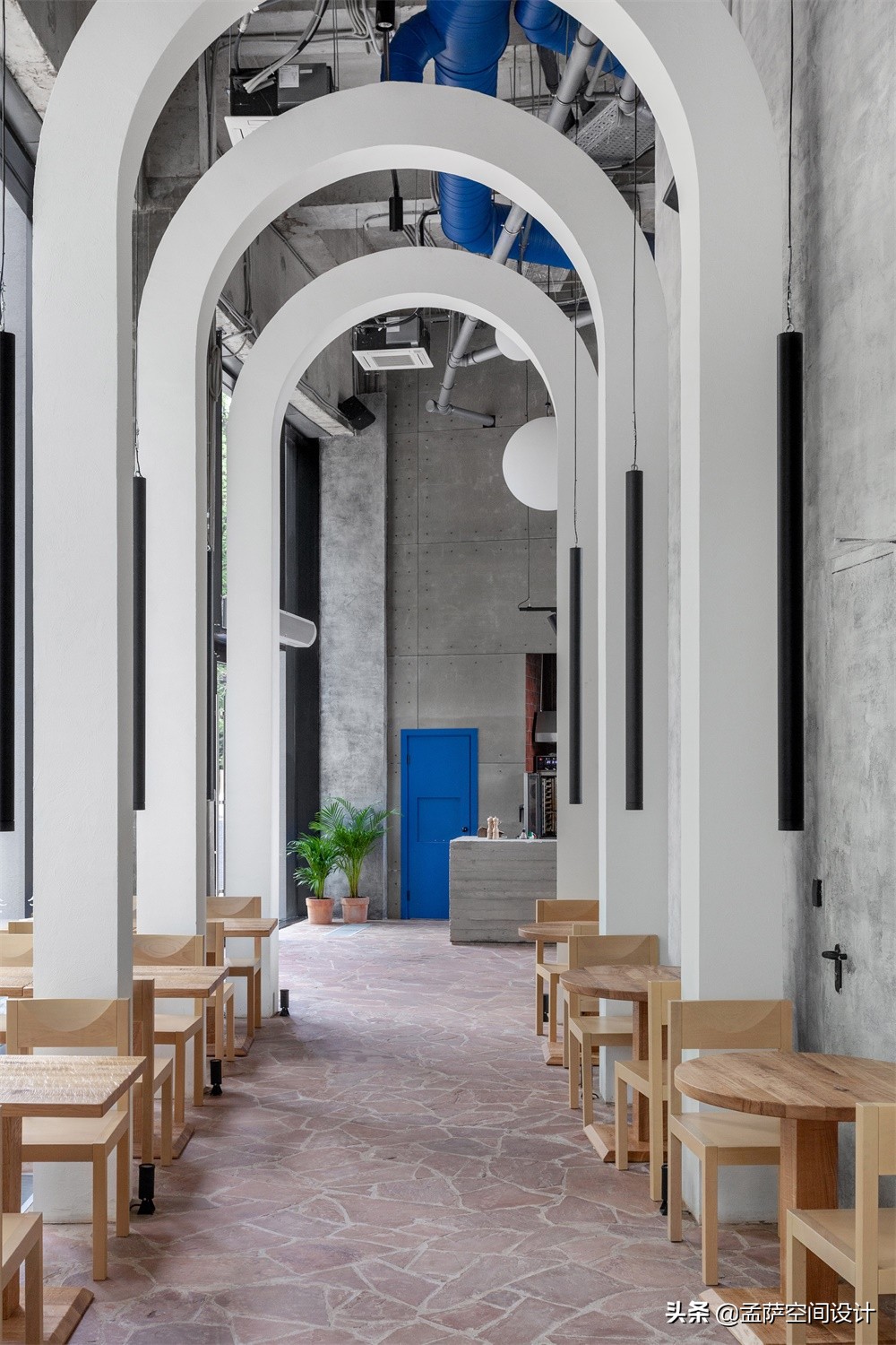 莫斯科FanFood主题餐厅，享受美食与足球带来的乐趣