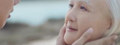 谢娜连续三年晒合照为何炅庆生,谢娜张杰快乐家族彩排