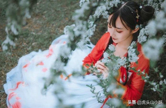 1到100岁古人对各年龄段的称谓,古代女子各年龄的称呼