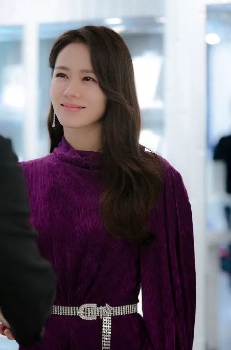 追了《爱的迫降》这么久,我终于看到一只想买的包了