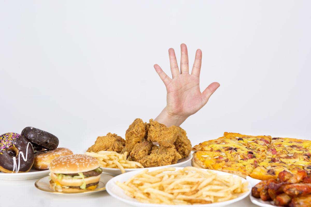 孕妈总是在孕期吃垃圾食品,孕妈经常吃甜的