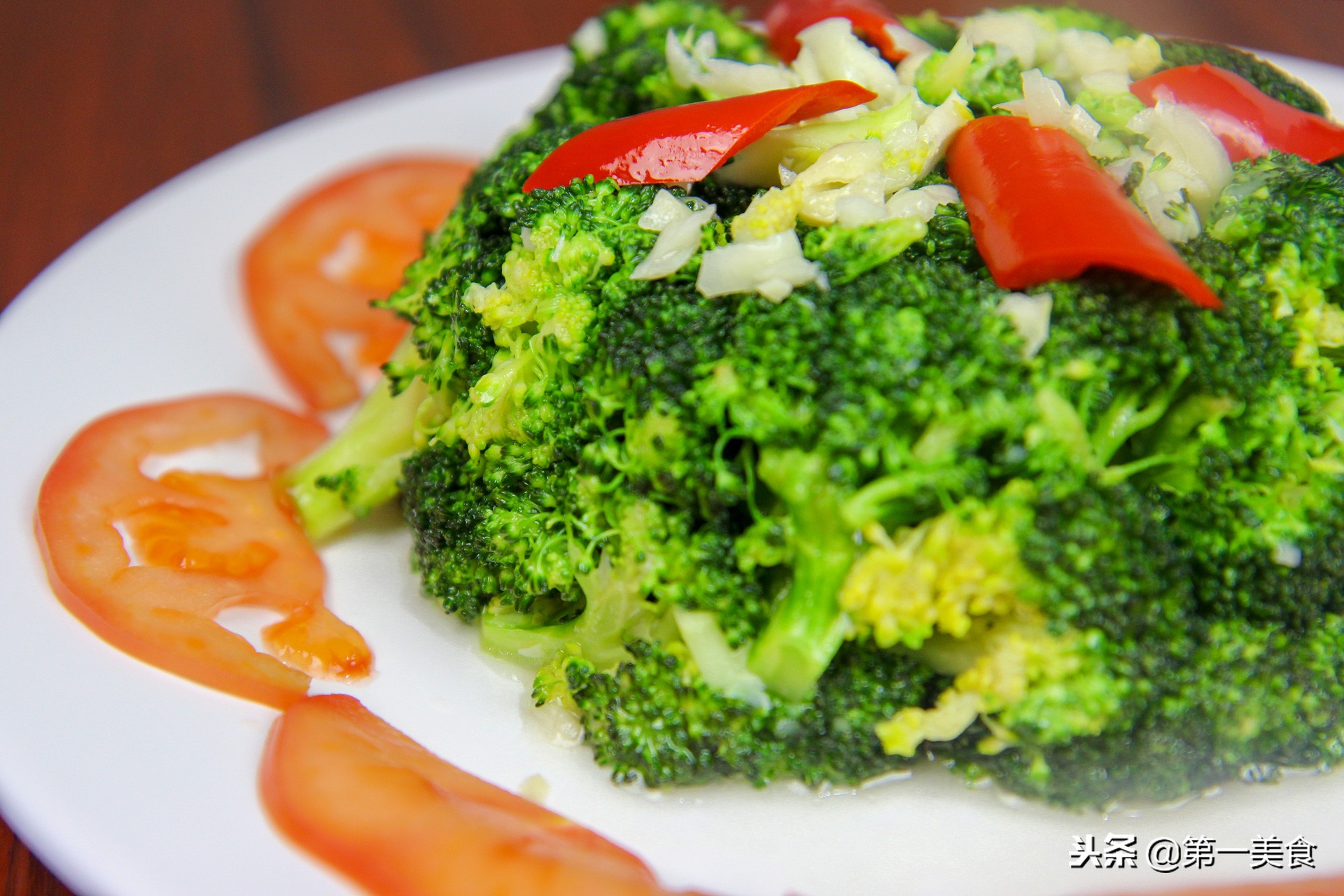 饭店凉拌西兰花,饭店里的凉拌西兰花