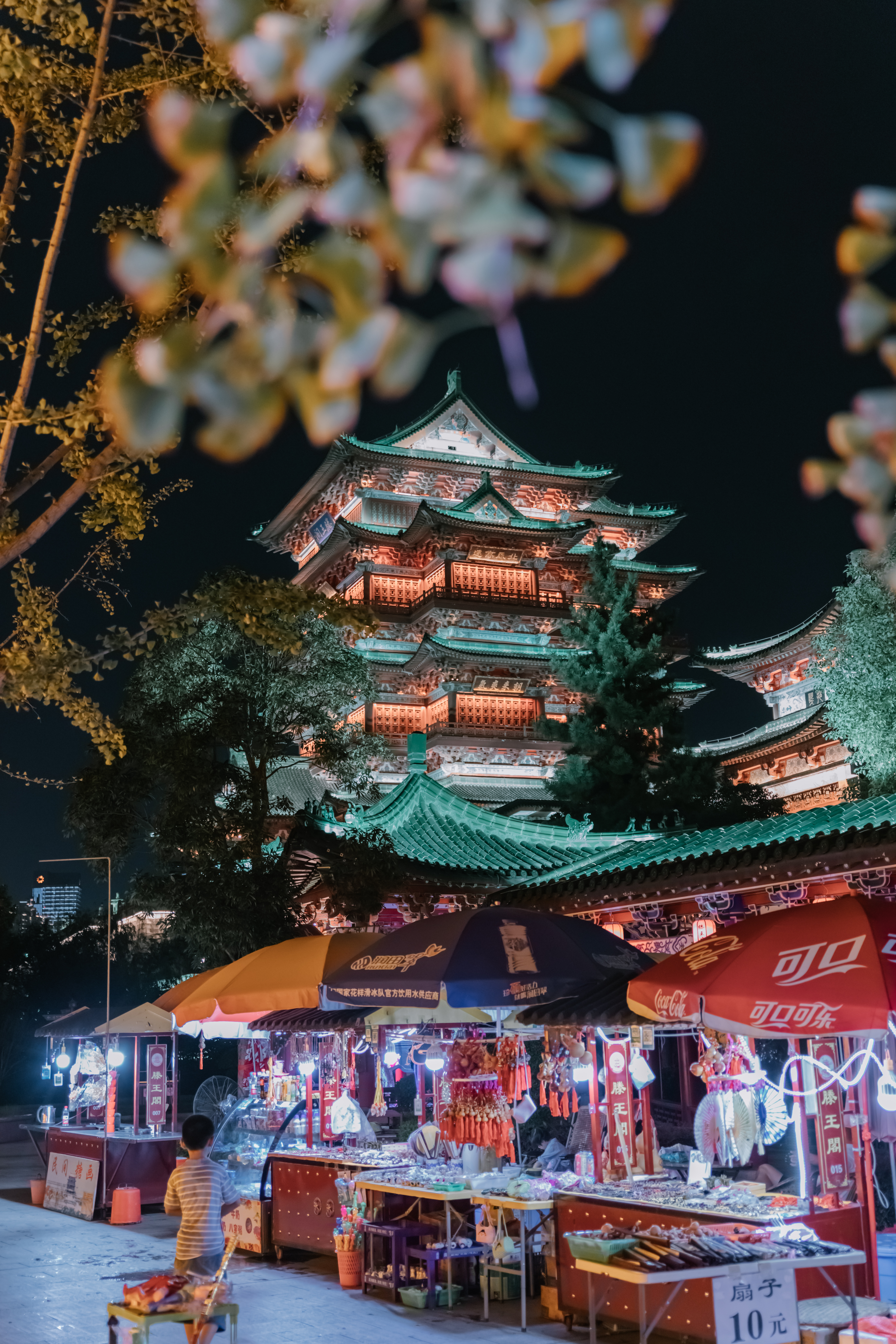 南昌之星摩天轮讲解,南昌之星摩天轮下面有什么玩