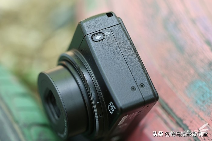 相机测评：理光GR3扫街拍照神器6199元买的不只是情怀