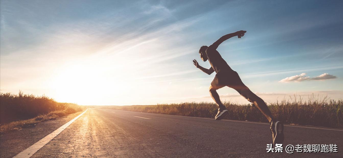 四大跑鞋对比阿迪耐克,耐克和阿迪顶级跑鞋真实测评