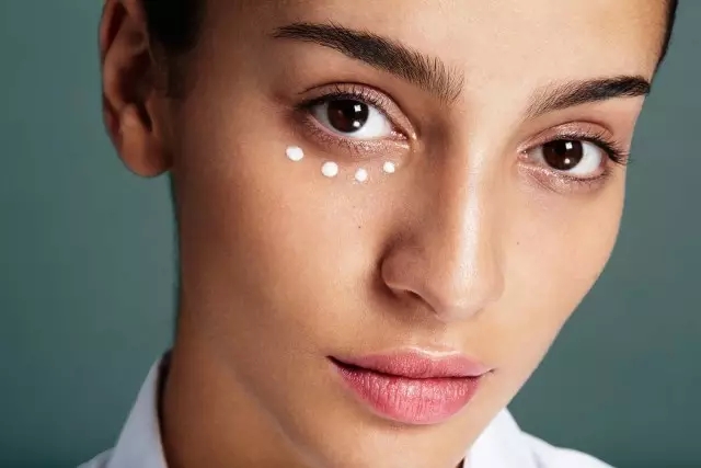 25岁以上第一支眼霜推荐平价,推荐几款口碑最好的眼霜