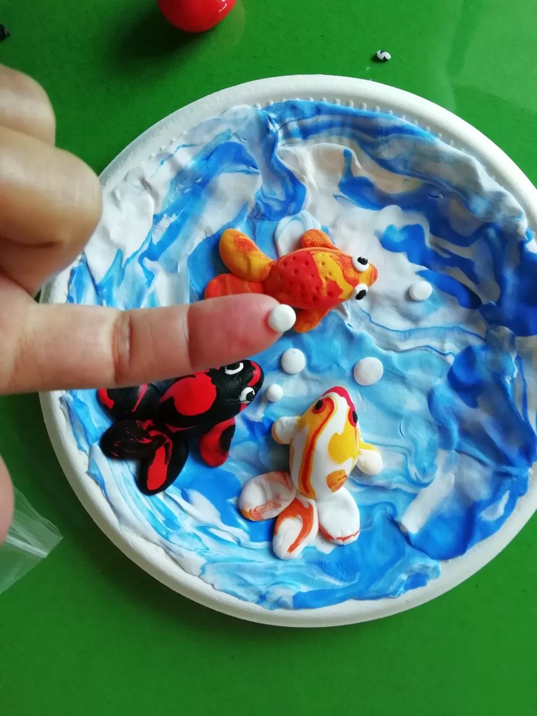 粘土手工100种简单人物在纸上制作,用超轻粘土做的手工又简单又漂亮