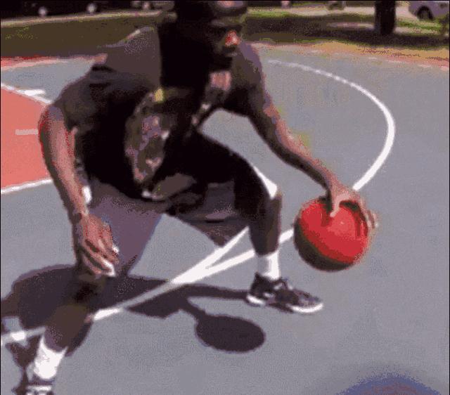 篮球小孩子如何学习胯下运球教学,新手篮球胯下运球基本功训练