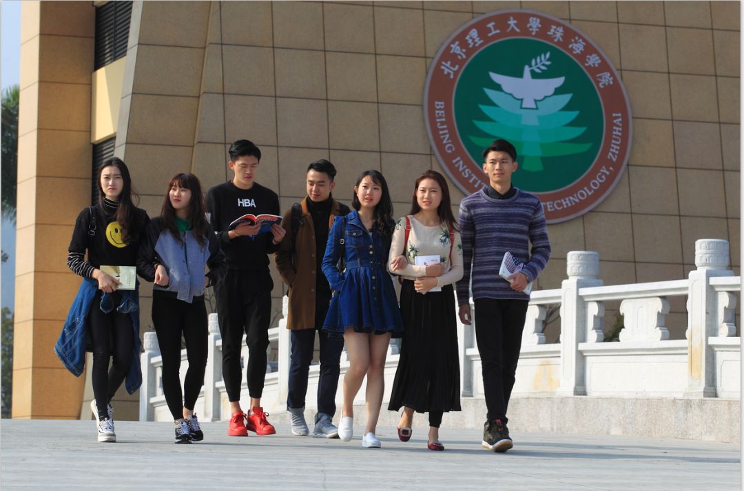 潮平两岸阔风正一帆悬异曲同工,潮平两岸阔风正一帆悬中文