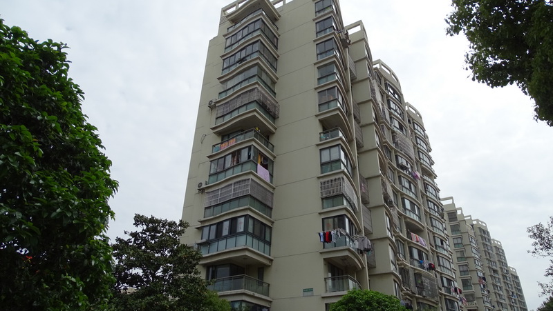 松江区法拍房之泗泾镇「丽水豪庭」130.86平方米