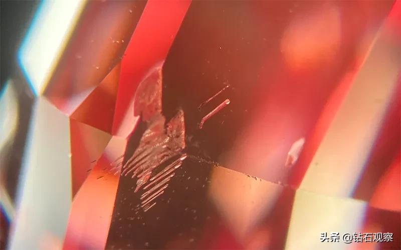 培育钻石和真钻有什么不一样,培育钻有黄钻和粉钻吗