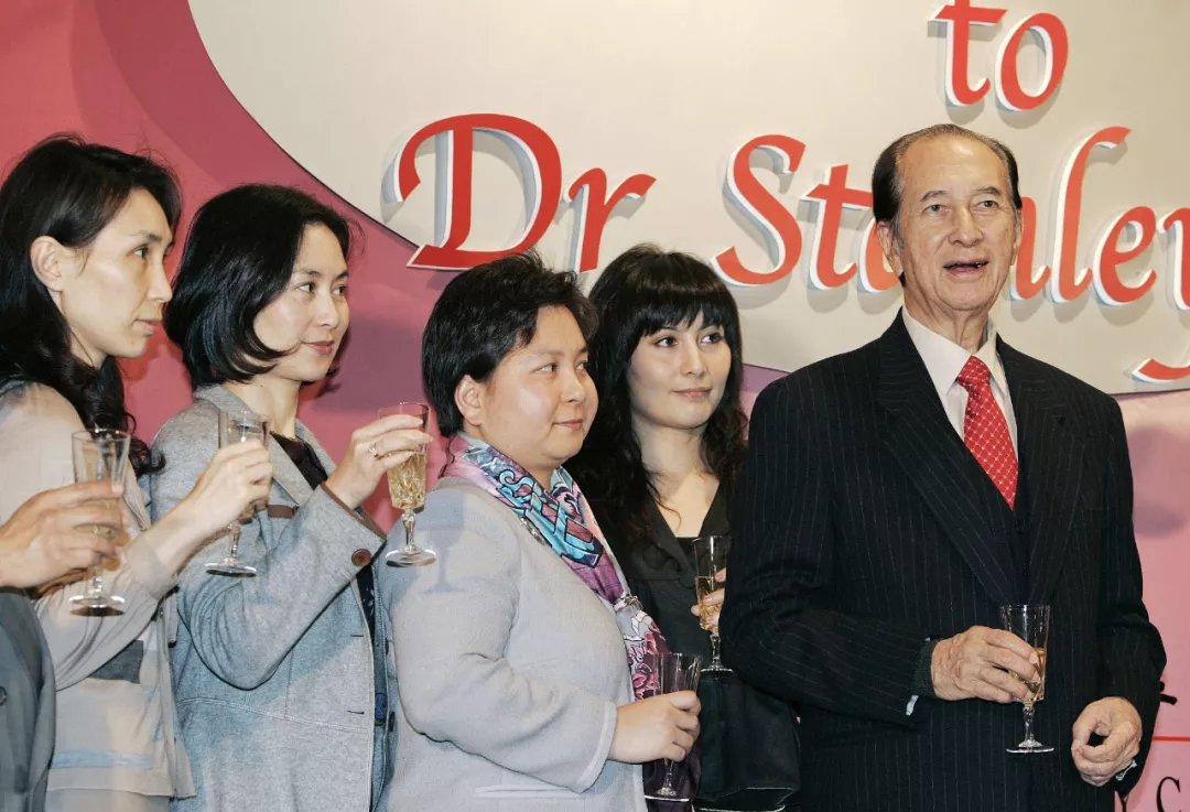 澳门赌王何鸿燊的情史,澳门赌王何鸿燊最出色的儿女