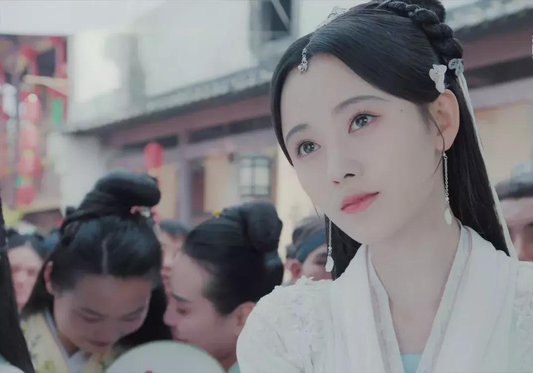 剧情雷人设糟，一山更比一山“高”，新倚天终于找到垫背的了