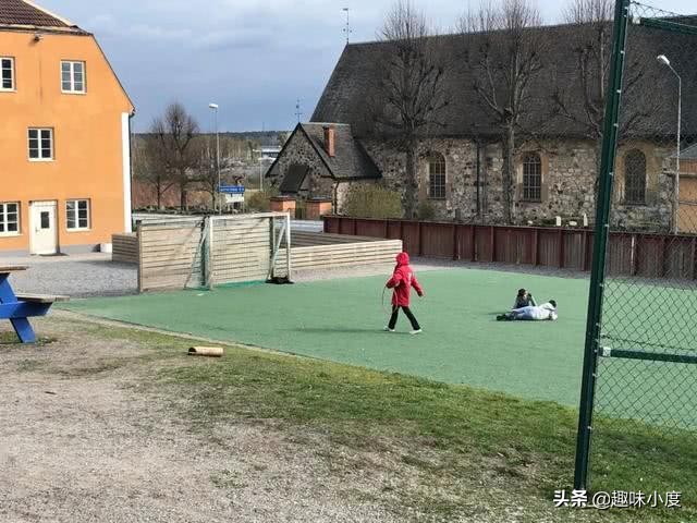 体验瑞典“群体免疫”：学校不停课，医生不戴口罩