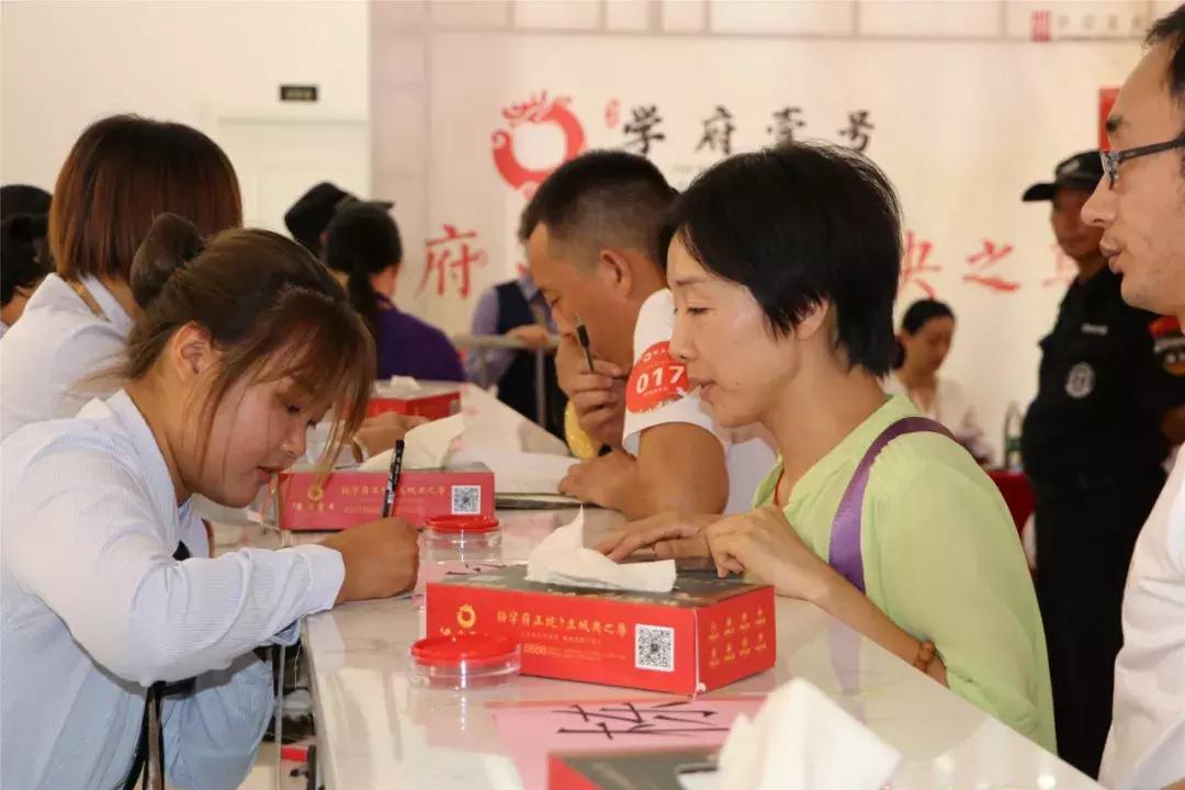 临颍学府壹号多少钱一平方,临颍华荣学府壹号