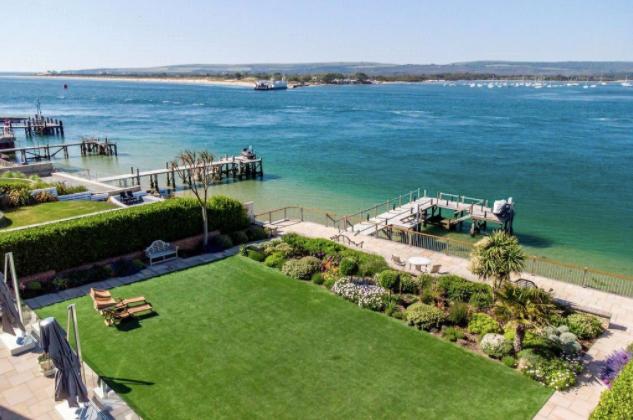 英国爱丁堡豪宅出售,英国海滨别墅