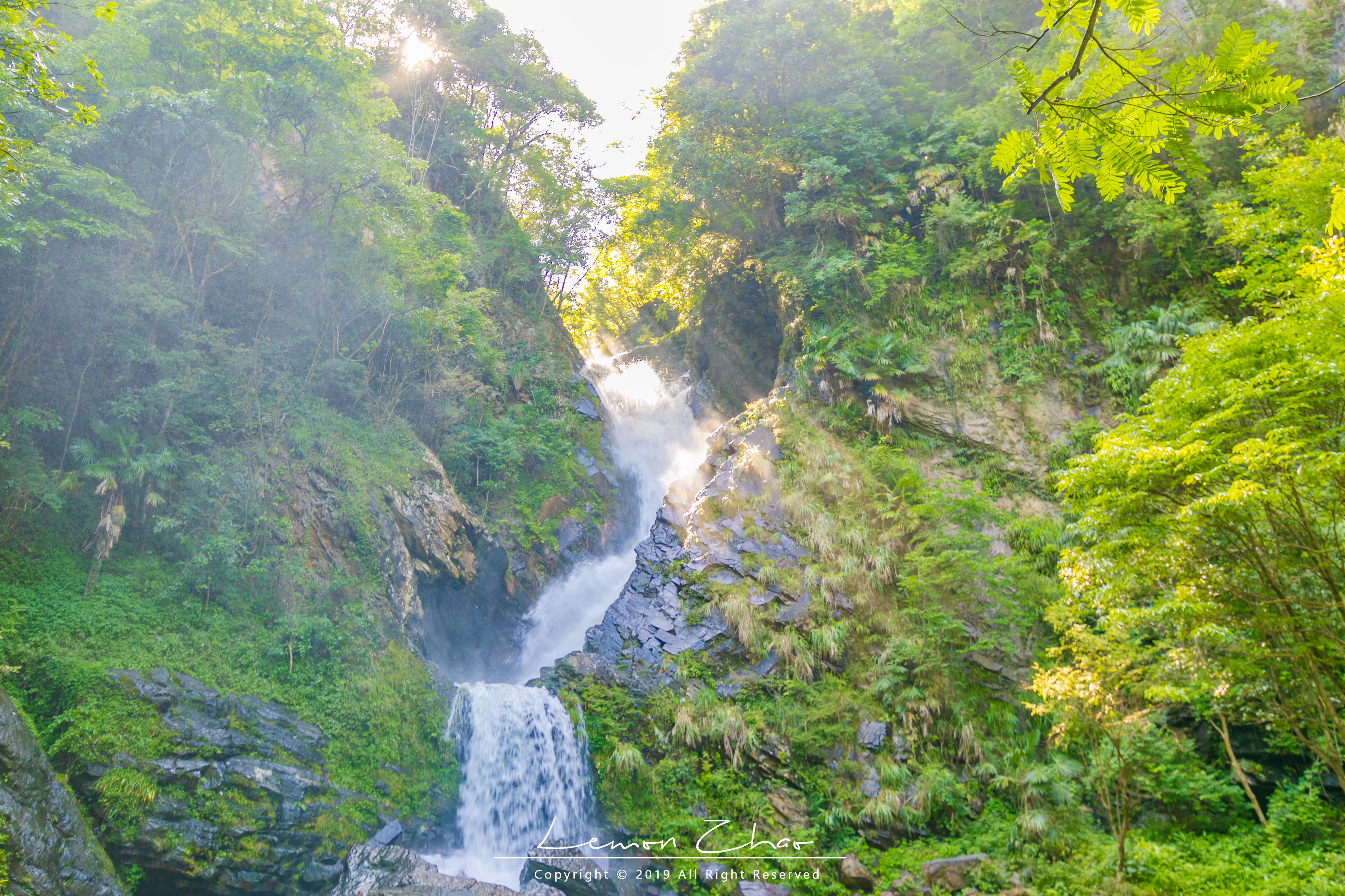 藏于山水之间的避暑胜地,安徽九寨沟风光