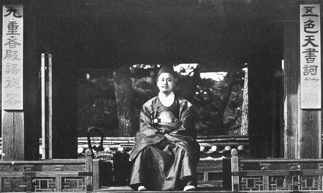 疯了？韩国人把汉服骂上热搜：明明是韩服，中国人抄袭了韩国