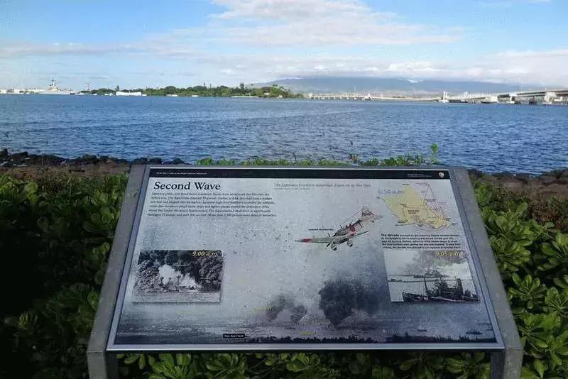 寻找侏罗纪世界中的火山岛,和“驯龙高手”一起拯救史前小短手!