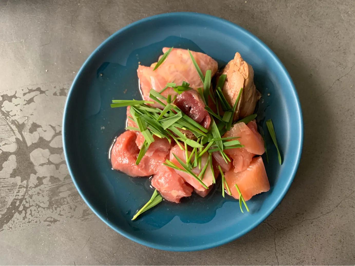 猫到底吃猫粮还是罐头还是猫饭,幼猫罐头猫粮怎么选