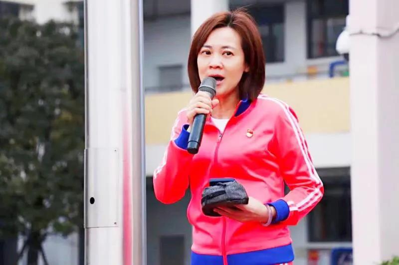 长江路小学校园足球节开幕,盘龙区新迎二小艺术节