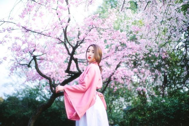 老一辈的人为什么那么容易结婚,算命说异性缘好代表什么