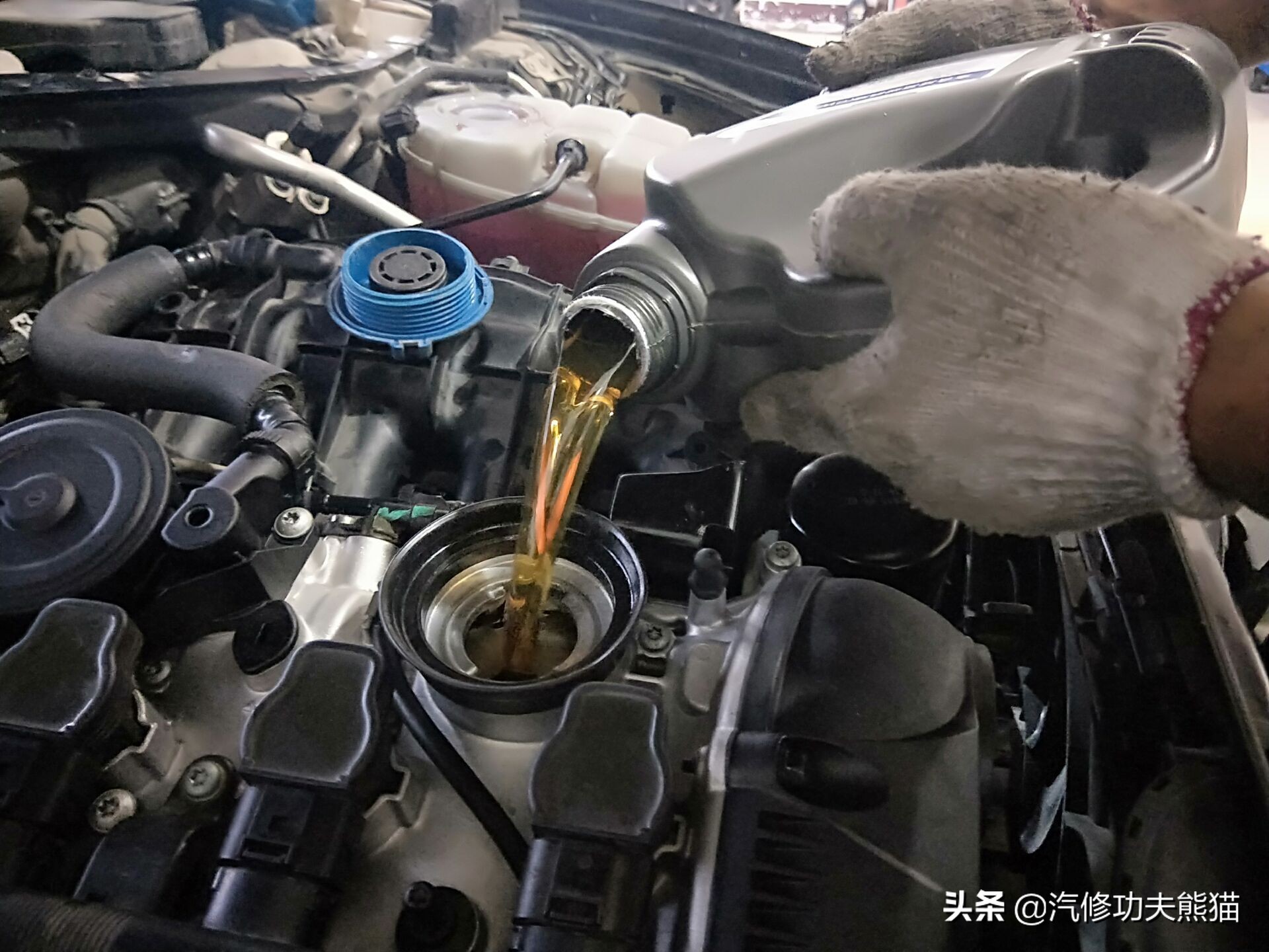 07年奥迪a6轻微烧机油怎么解决,奥迪2007款a6烧机油的原因