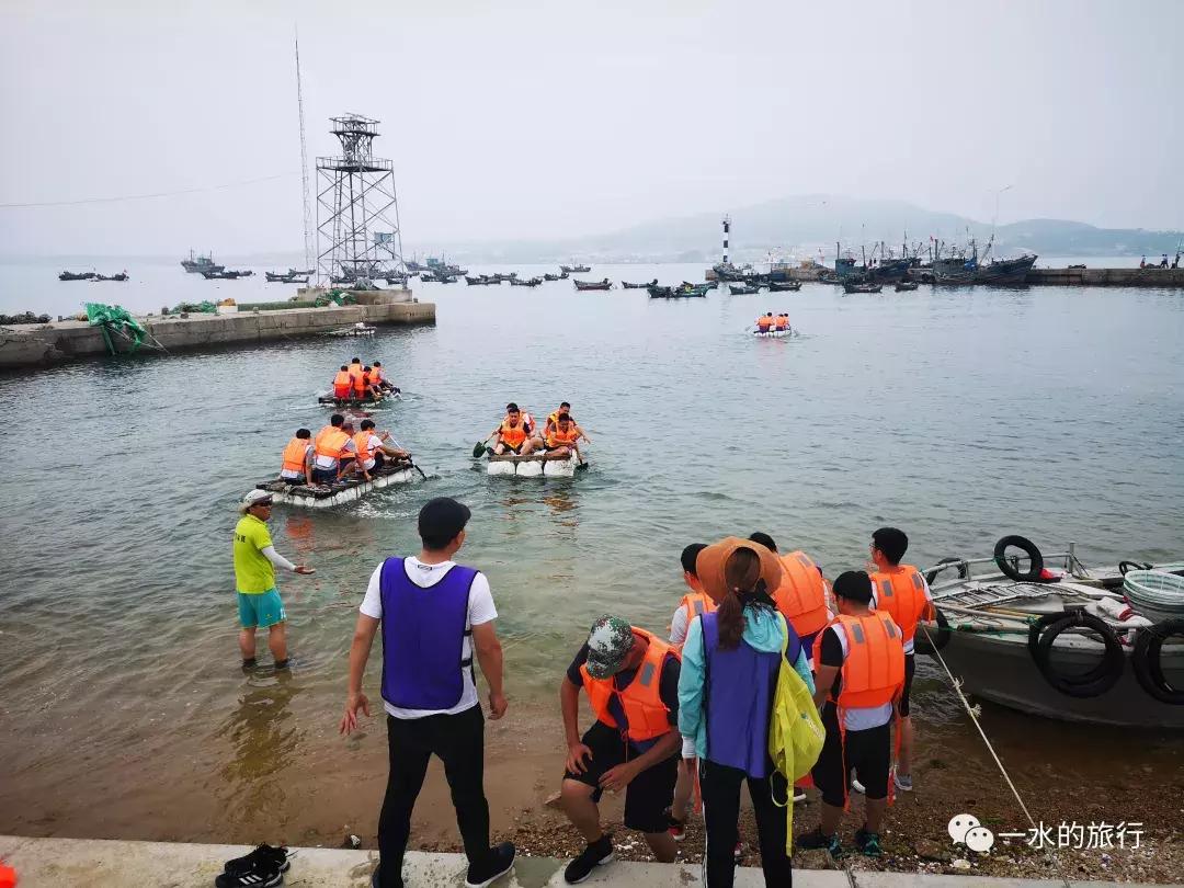 这座海中小岛与秦始皇有关，去的人很少，原生态未开发