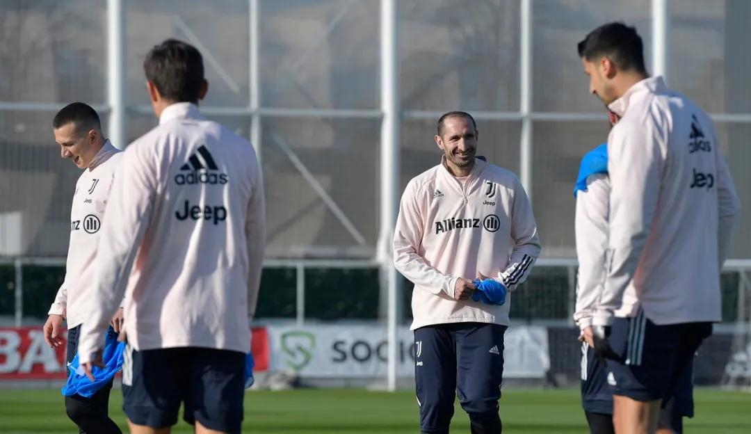 巴萨阿图尔受伤,阿图尔为什么缺阵