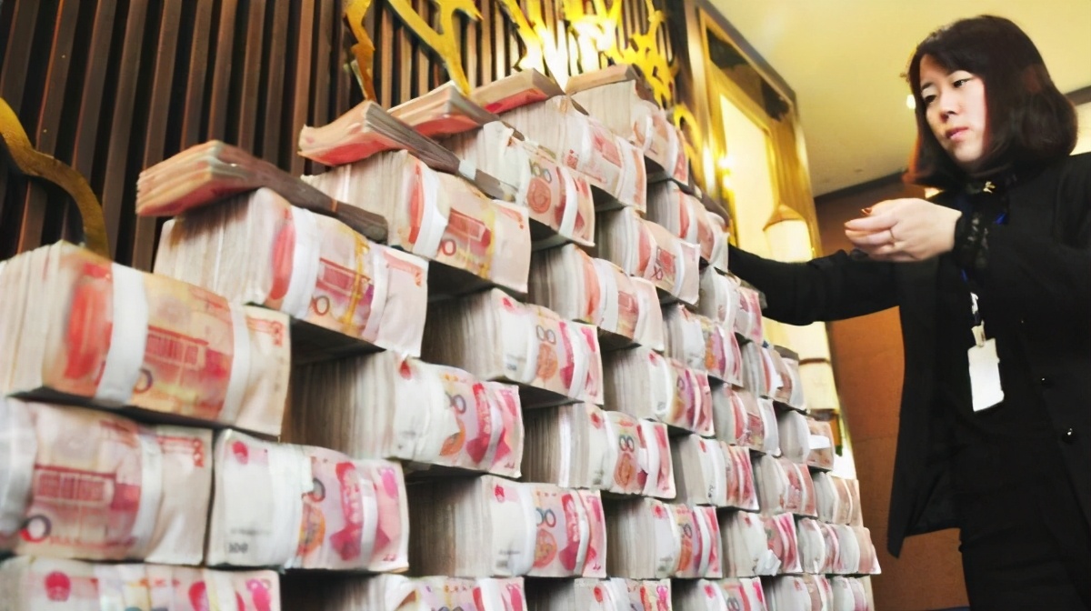 辣妈白手起家月收入百万,辣妈白手起家月收入百万完整版