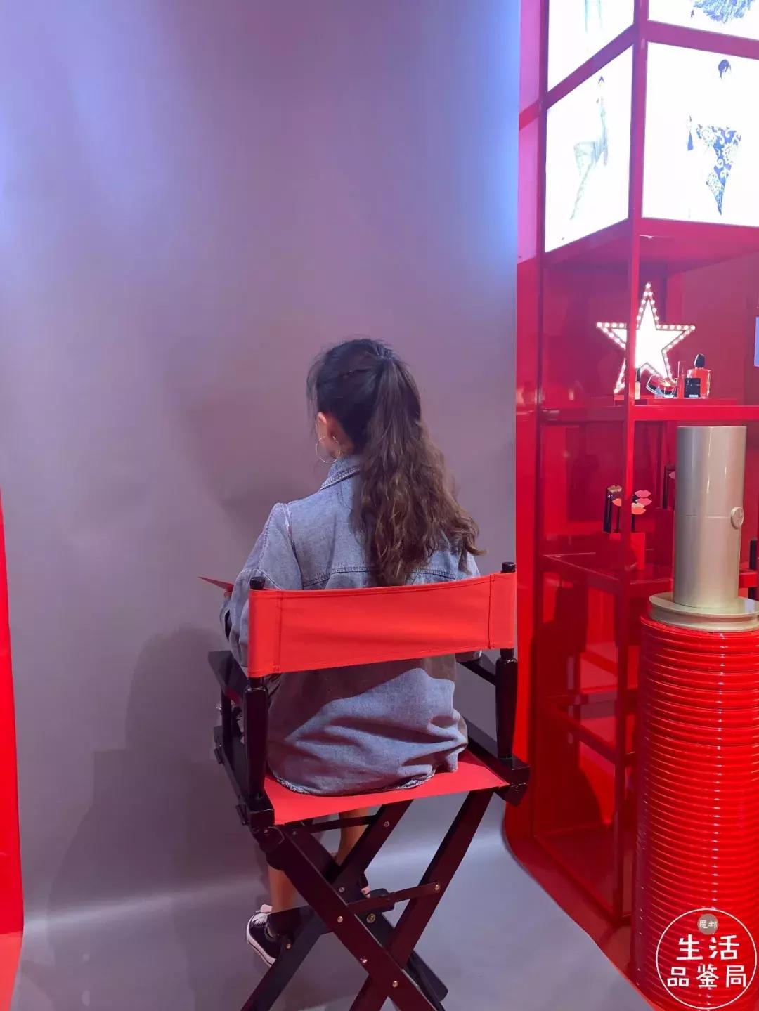 连王嘉尔、郑恺等大牌明星疯狂Pick的阿玛尼快闪店空降魔都