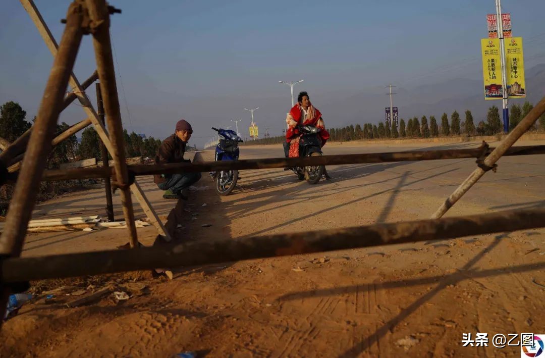 回流嫌疑人自述在缅北被ak47抵头,被ak-47击中